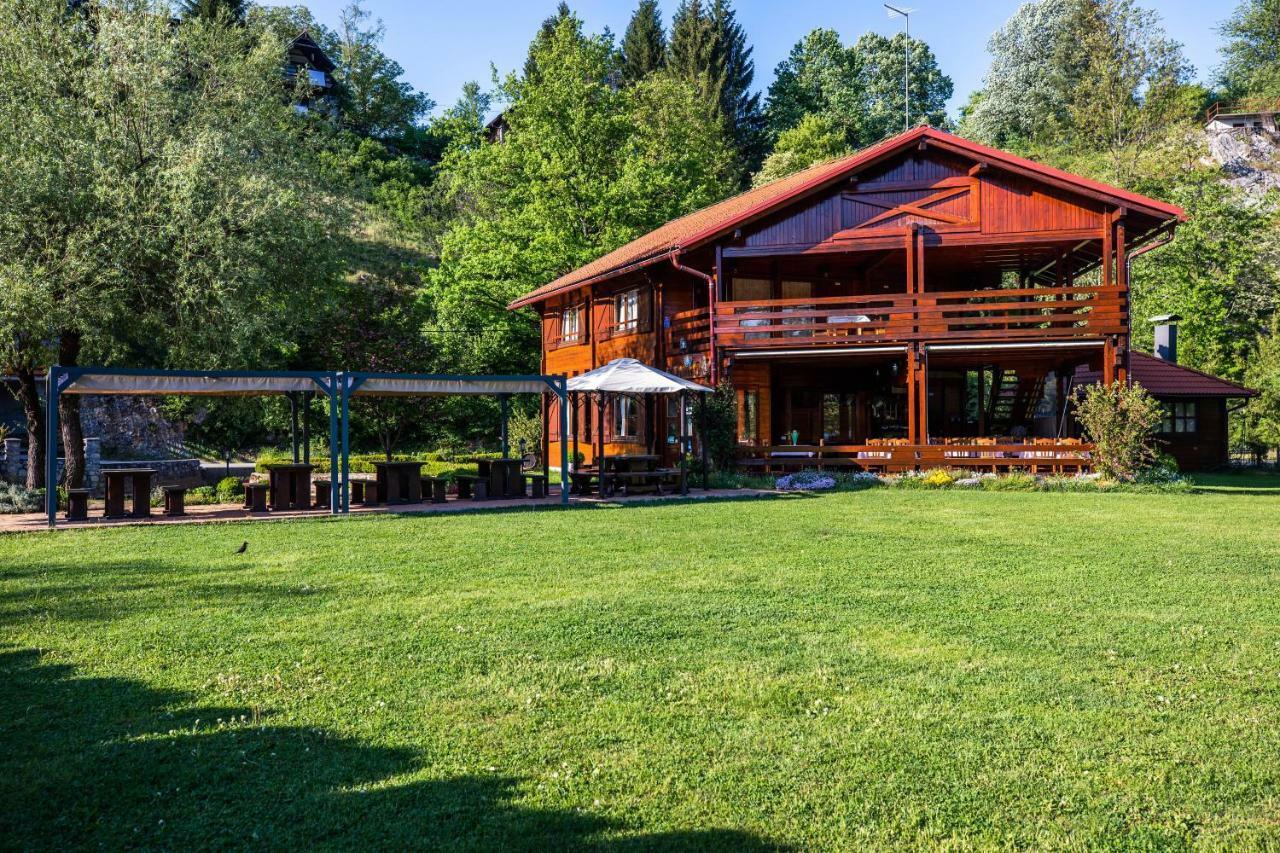 Apartment Mreznicka Kuca Duga Resa Exterior foto